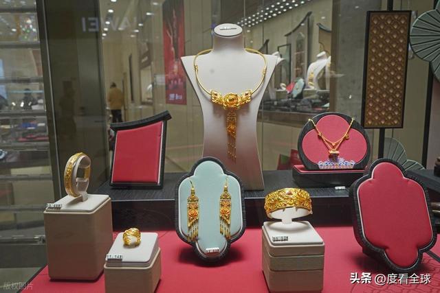 汉新荣天街盛大开业后湖商业迈入新纪元AG真人app双强联袂焕